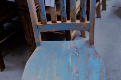 cadeira-madeira-demolicao-colorida-botucatu-bauru-min